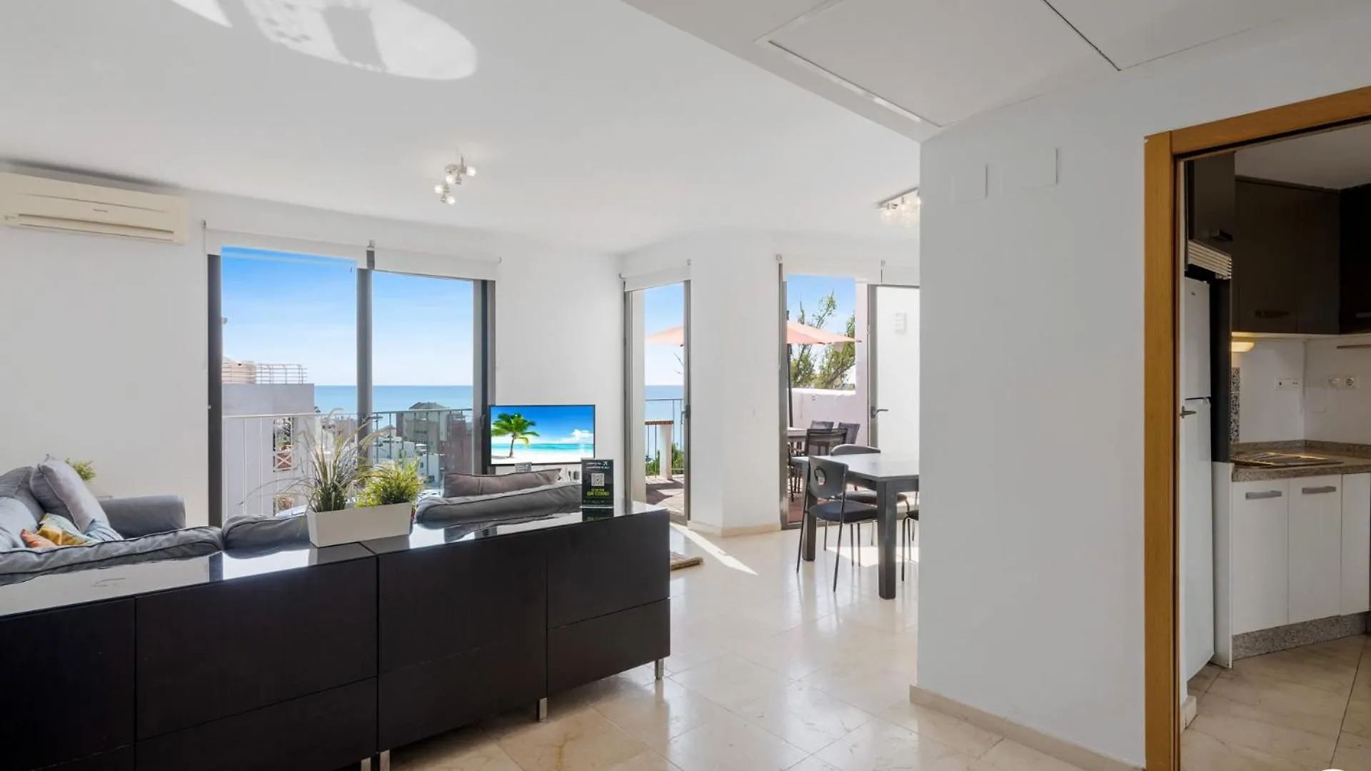 Vivi Homes - La Roca Pool, Terrace, Golf & Sea View Fuengirola