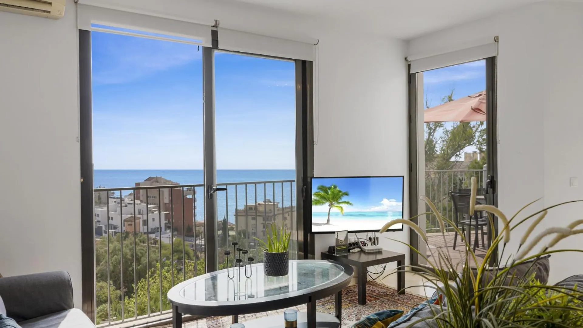 Appartement Vivi Homes - La Roca Pool, Terrace, Golf & Sea View Fuengirola Spanje